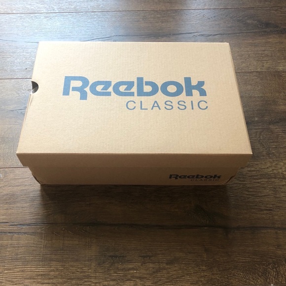 Reebok Princess Shoes 9 Wide New in Box - Picture 3 of 7